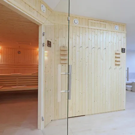 Daire Baltischer Hof 60 *